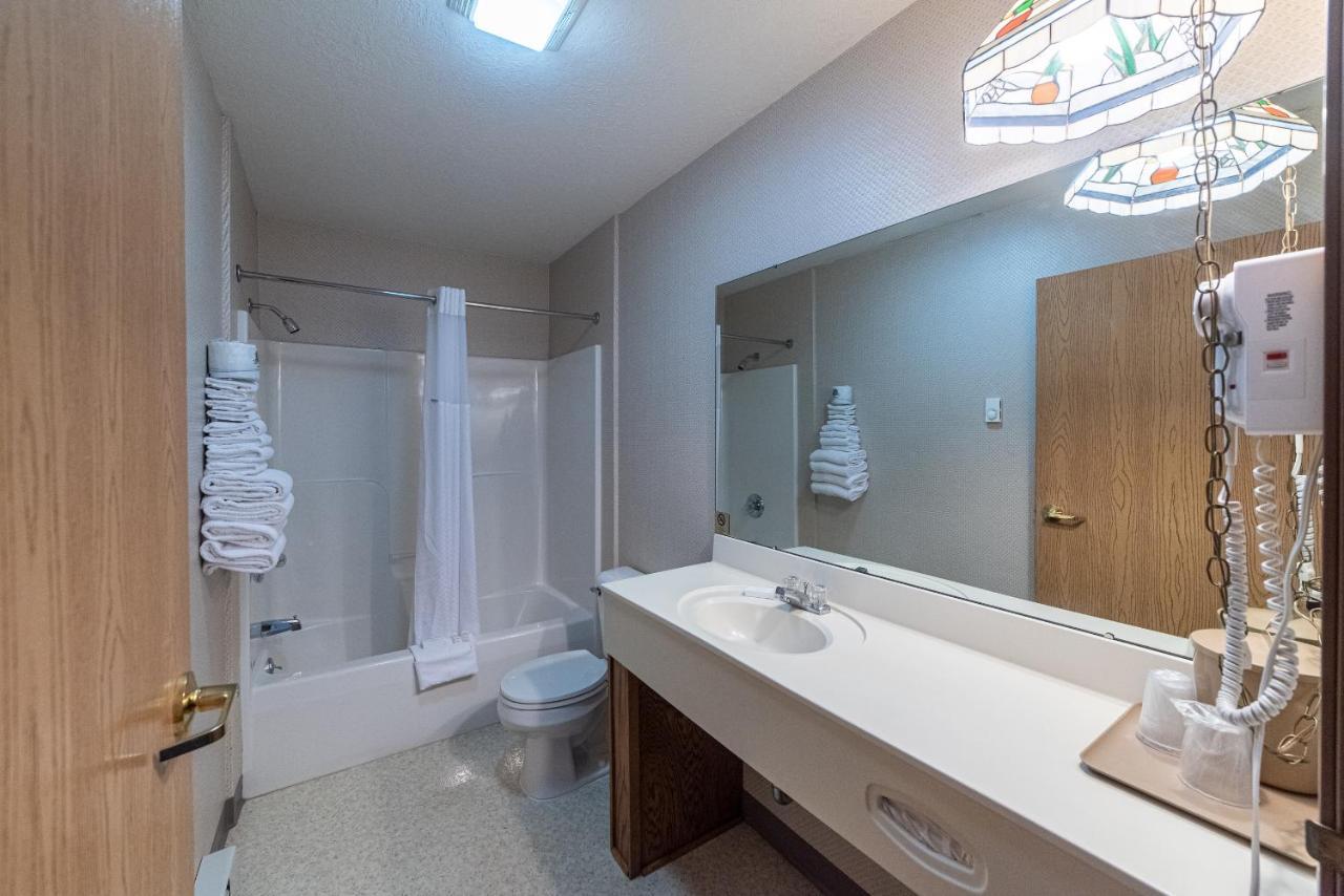 Willabee'S Motel Brimley Экстерьер фото
